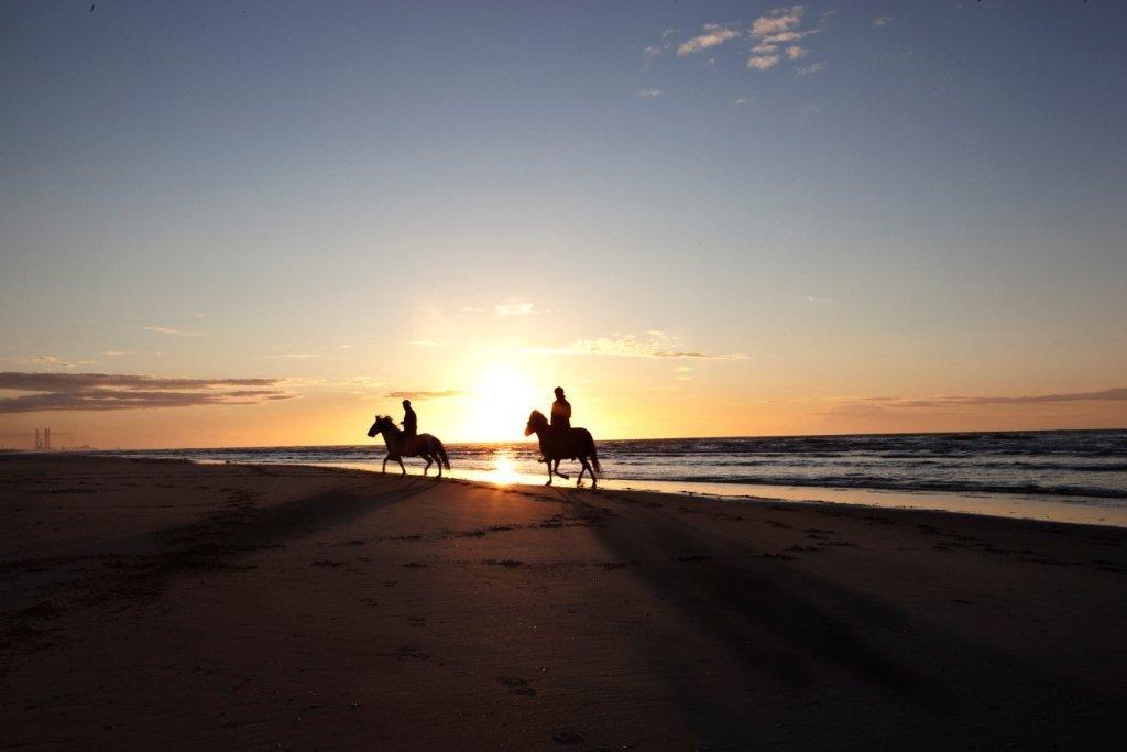 Solnedgang ved Uggerby Strand